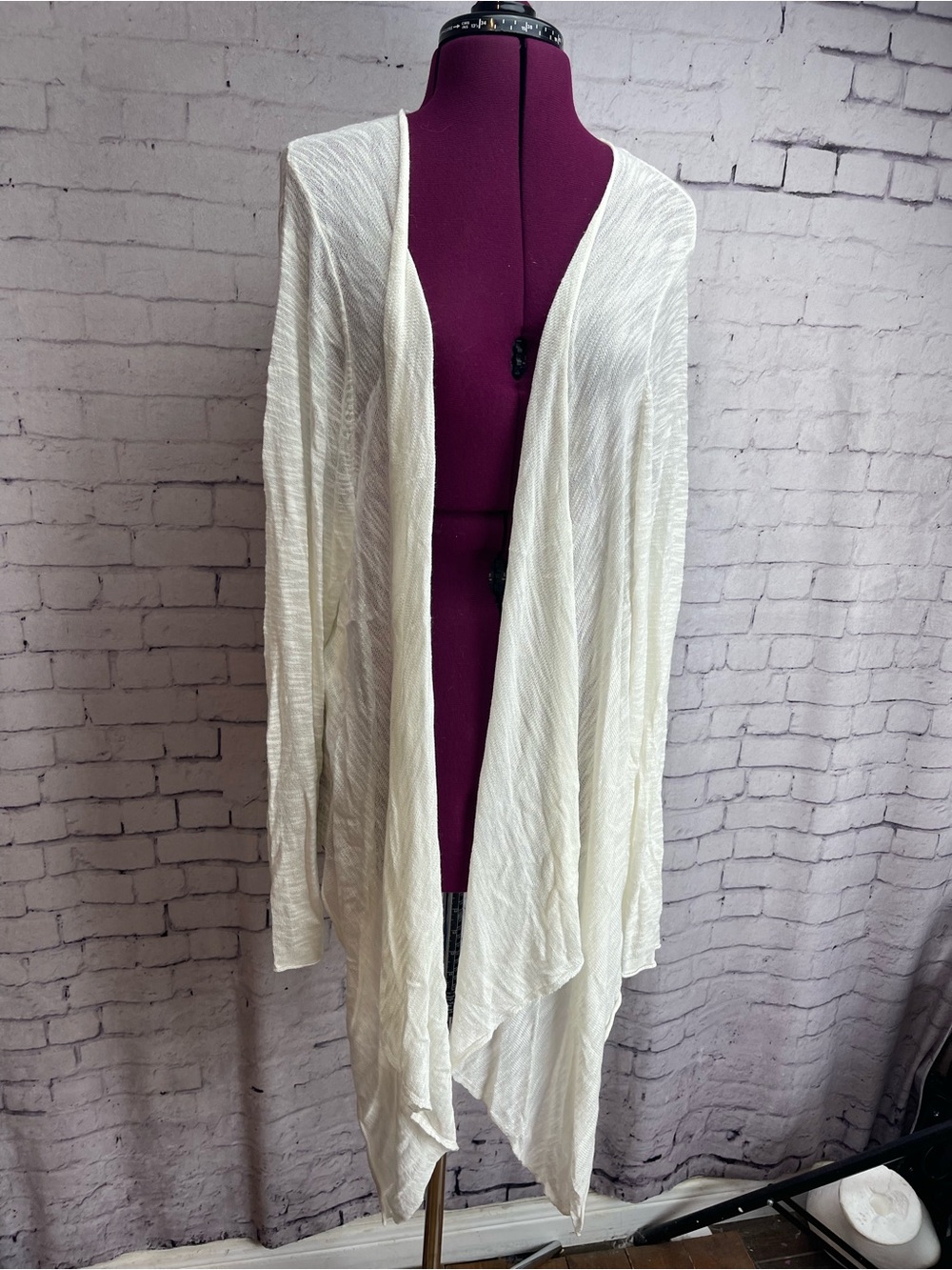 Torrid size 4 ivory slub drape front cardigan